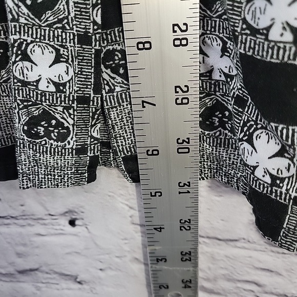 Pendleton Womens Plus Sz 1X Hearts and Clover Button Down Blouse Black White - Picture 7 of 9